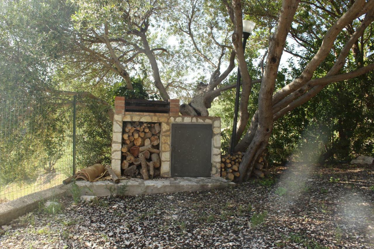 הוילה קאסטלמארה דל גולפו Rustici L'Antico Torchio מראה חיצוני תמונה