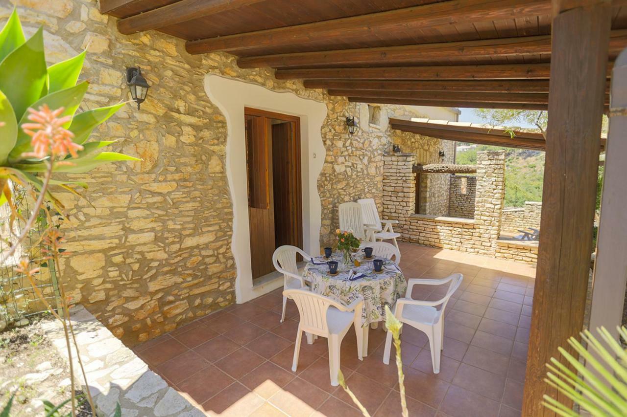הוילה קאסטלמארה דל גולפו Rustici L'Antico Torchio מראה חיצוני תמונה